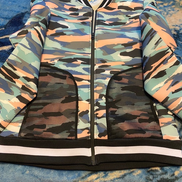 Colorful coat - Picture 4 of 5